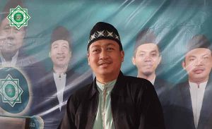 Kitab Kuning, Kyai, dan Tradisi Keilmuan Pesantren di Indonesia